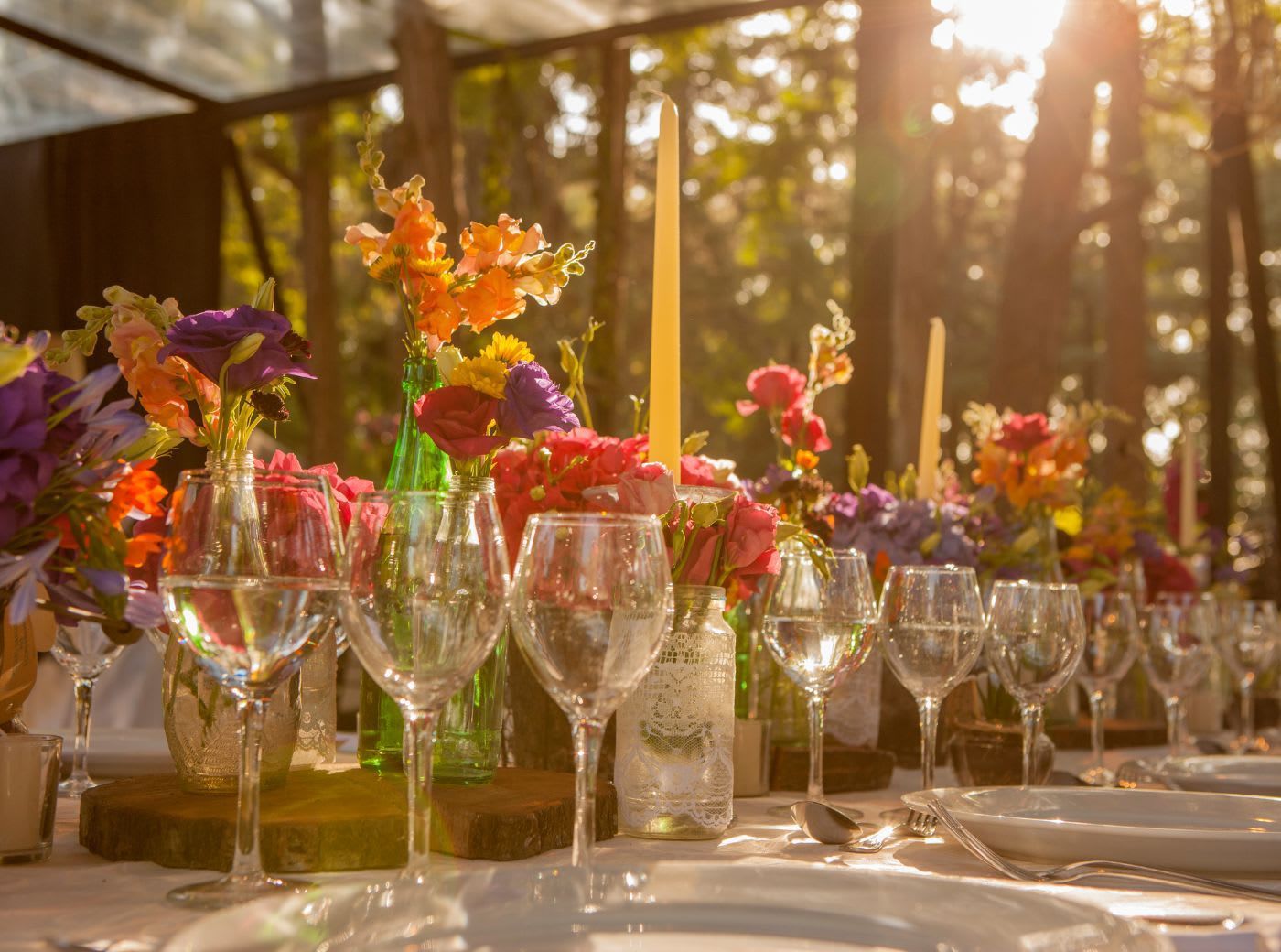 Tischdeko im Catering: Tipps und Ideen